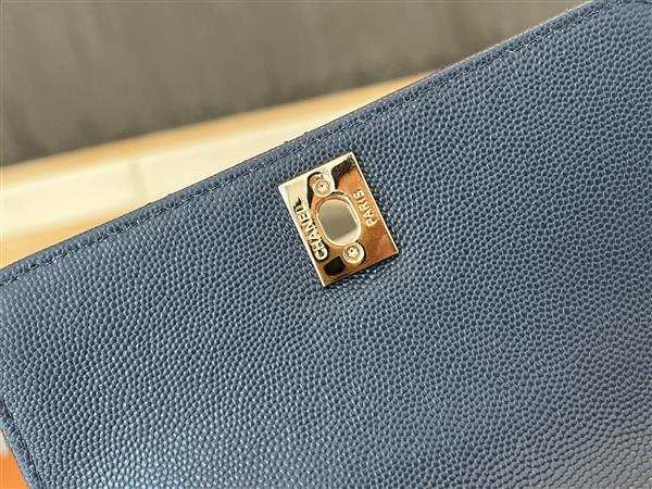 2026127214130437 700